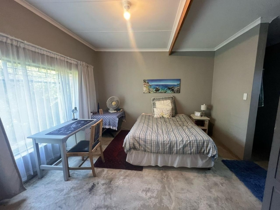 7 Bedroom Property for Sale in Van Der Hoff Park North West